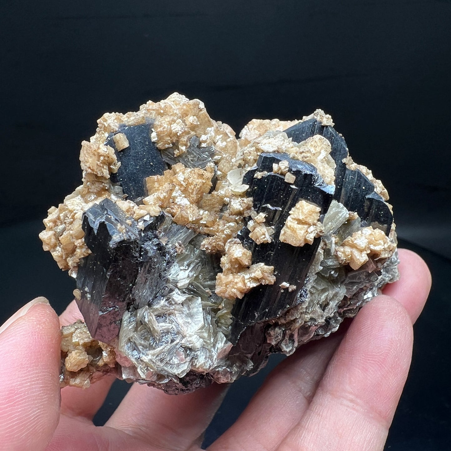 Wolframite + Quartz + Mica (Free shipping)