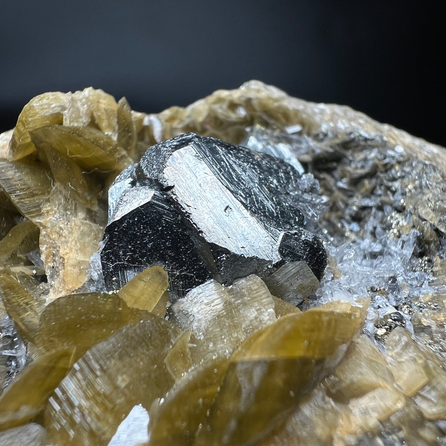 Tetrahedrite + Quartz + Siderite (Free shipping)