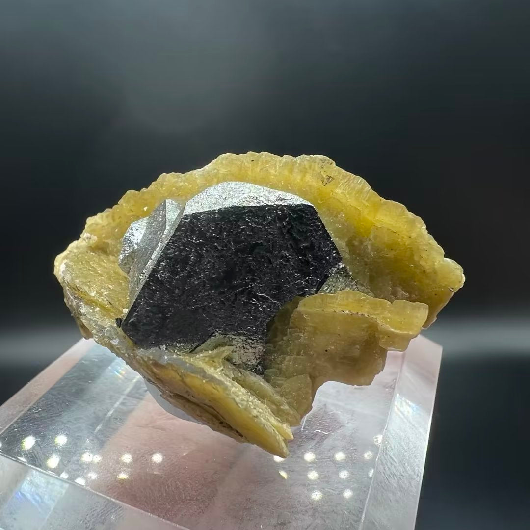 Tetrahedrite + Siderite (Free shipping)