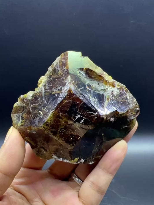 Extra-large crystals Idocrase （ vesuvianite ）(Free shipping)