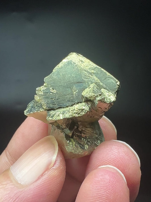 Floater Chalcopyrite + Siderite (Free shipping worldwide)